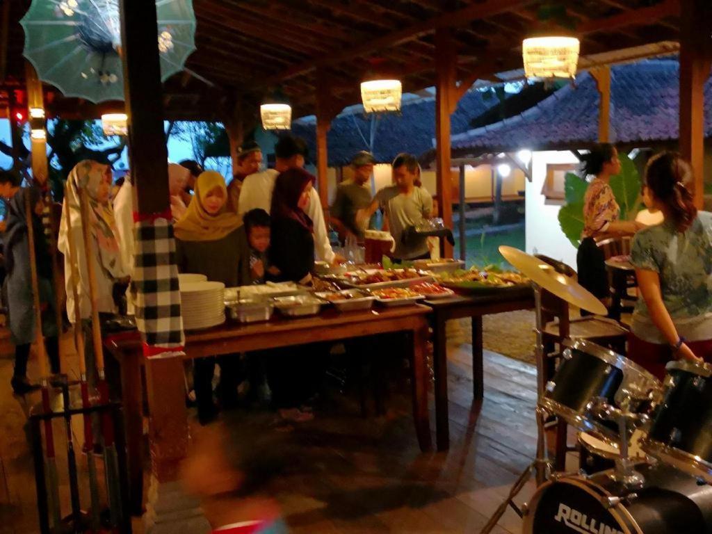 Ketapang Resort Karanghawu Buitenkant foto