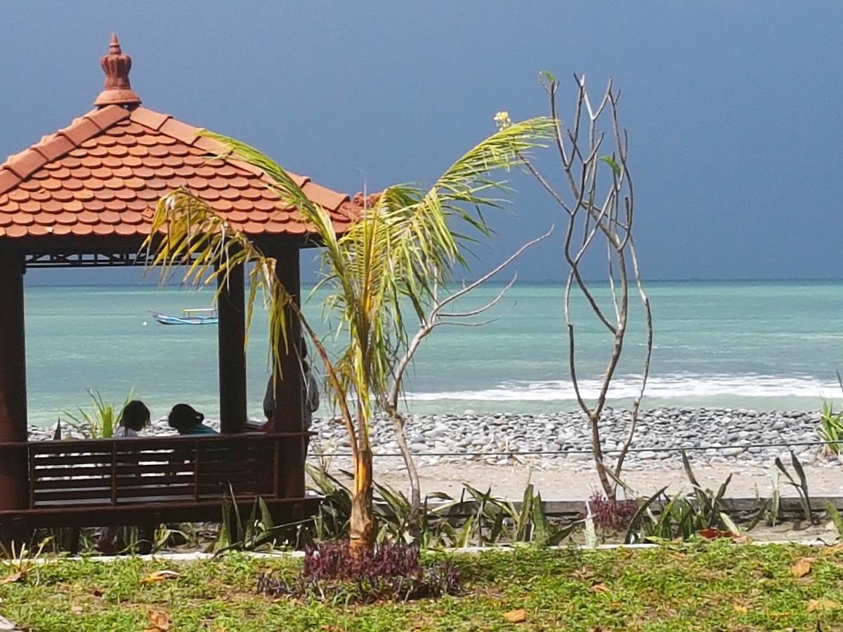 Ketapang Resort Karanghawu Buitenkant foto