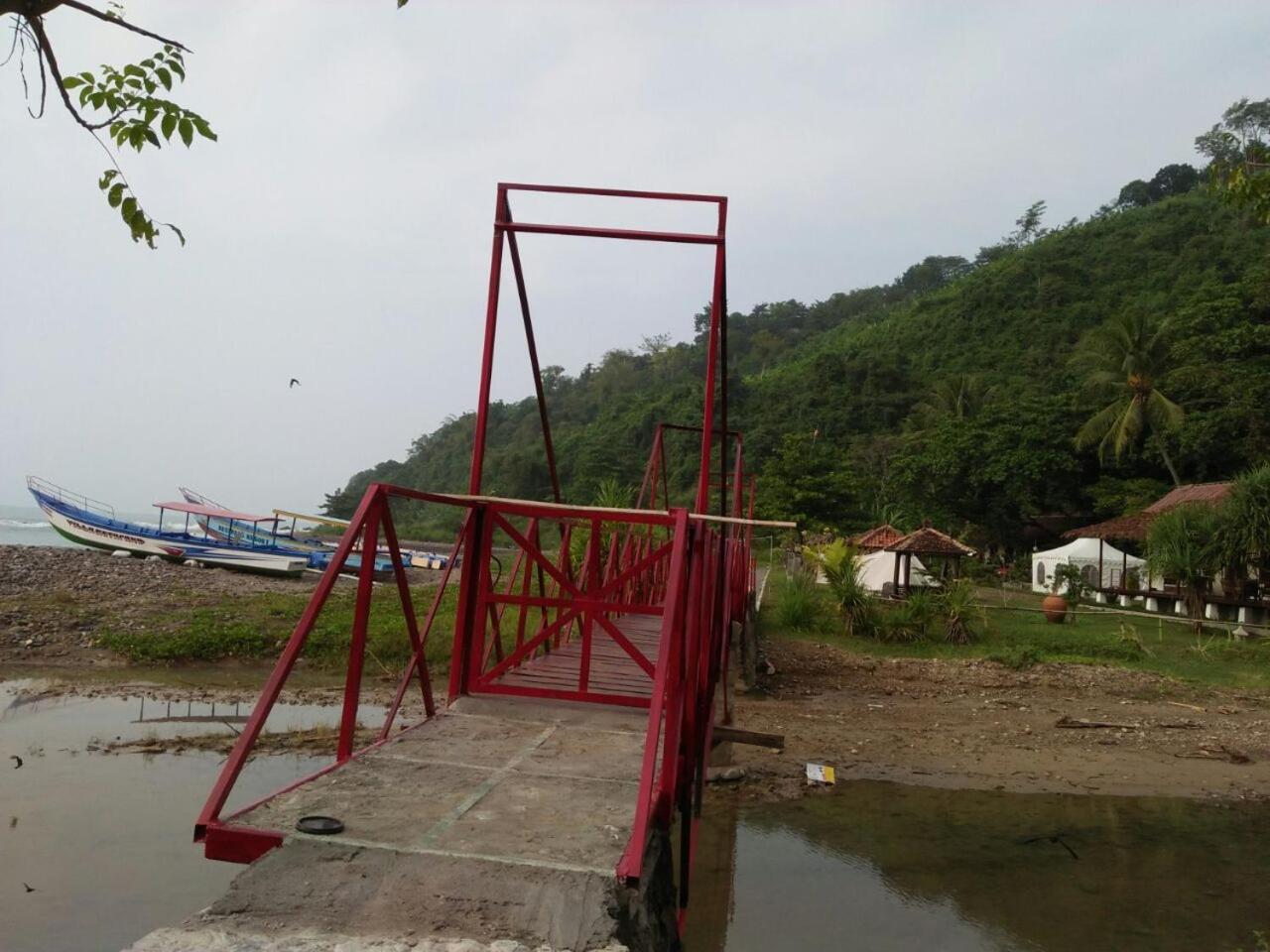 Ketapang Resort Karanghawu Buitenkant foto