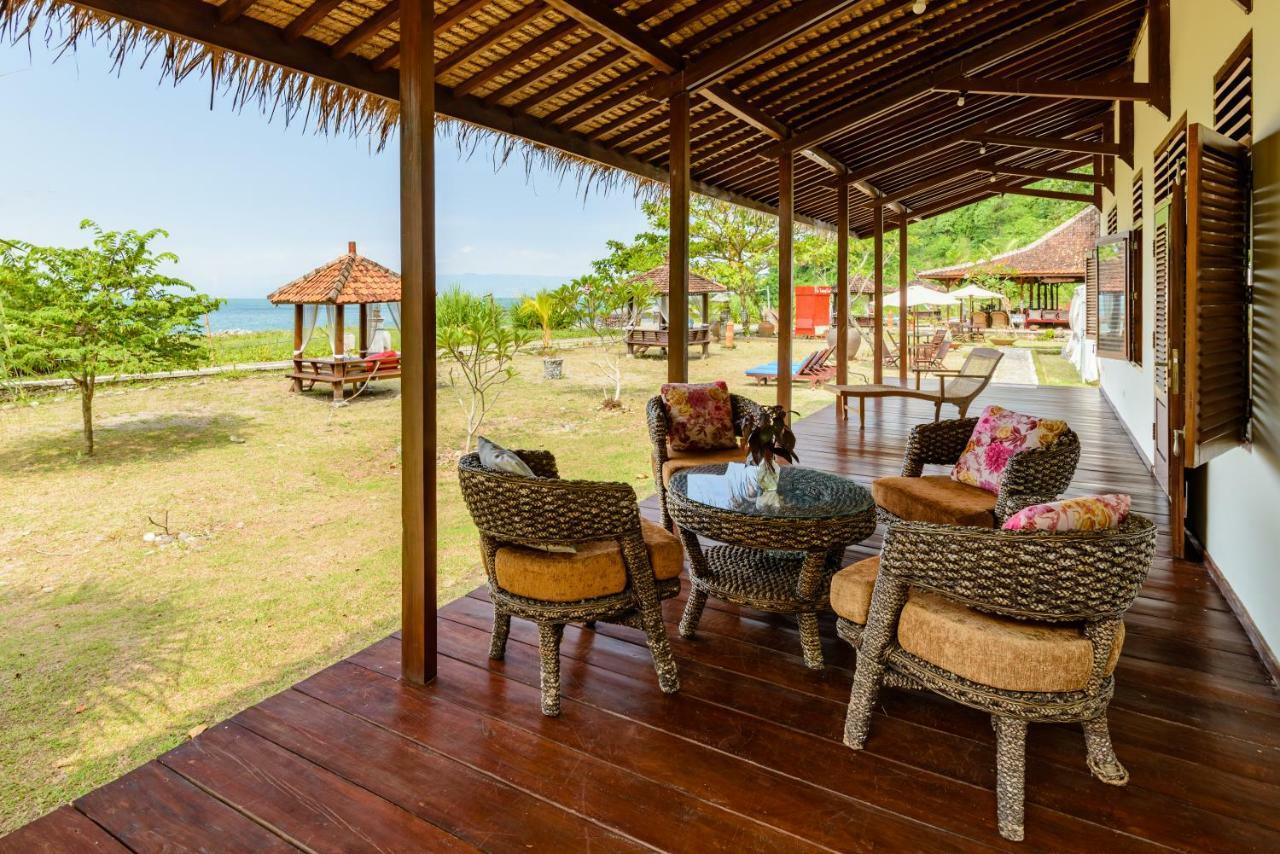 Ketapang Resort Karanghawu Buitenkant foto